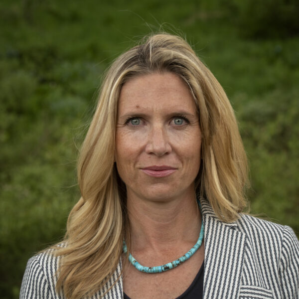 Nell Wareham profile image